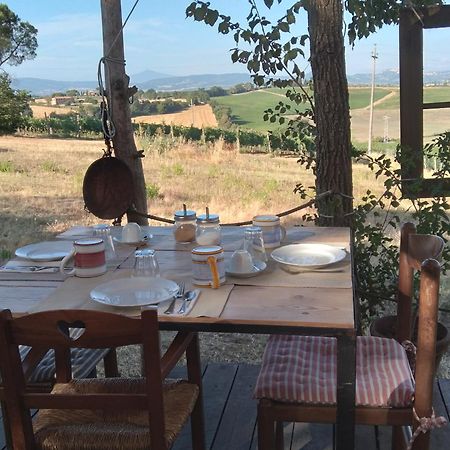 Agriturismo La Terra Valiano Eksteriør billede